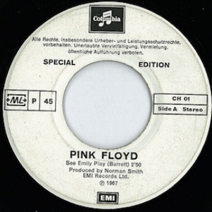 闷骚艳岳的婬乱生活视频
