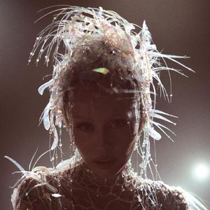 闷骚艳岳的婬乱生活视频
